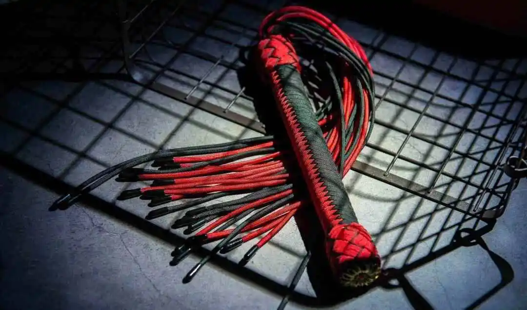 西檬之家-恋足癖是什么？BDSM新人入圈指南
